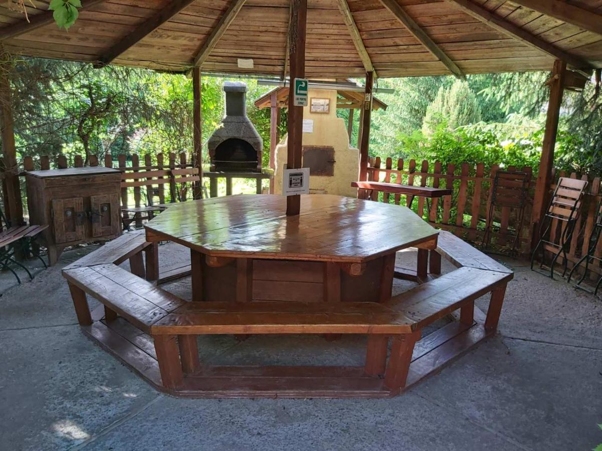 Bungalow Camping Edelweiss - Floare De Colt - Gyopar Rimetea Extérieur photo